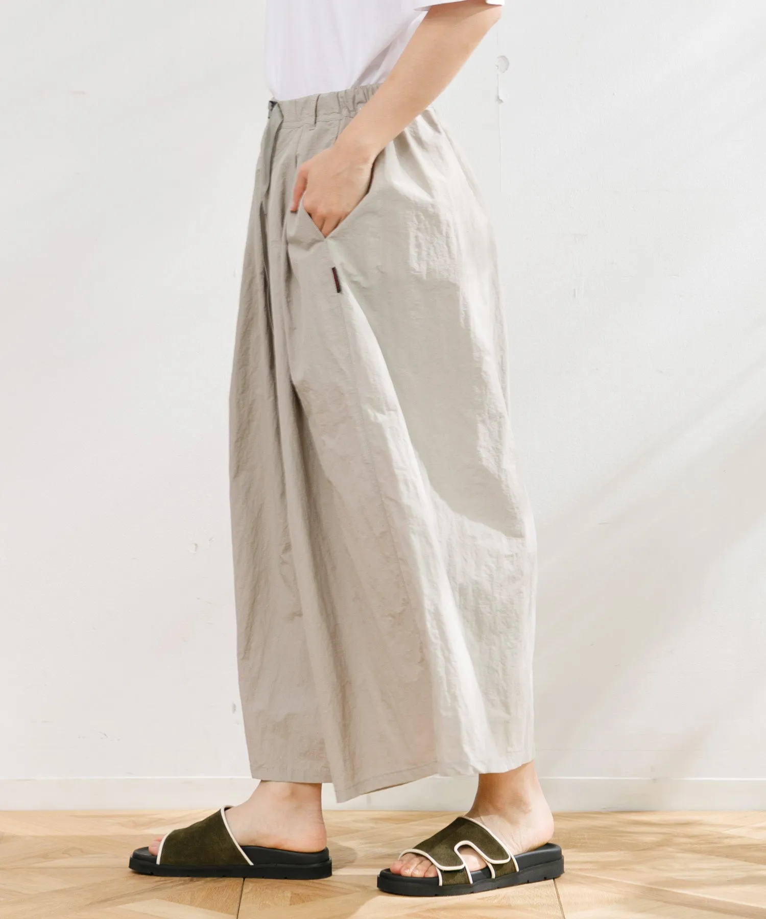 【WOMEN】GRAMICCI NYLON FLARE PANT